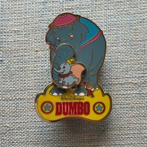 Moving Dumbo Disney trading pin
